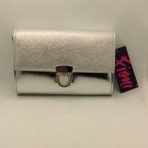Fiona silver clutch with chain shoulder strap